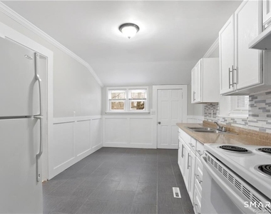 393 Huntington Street - Photo Thumbnail 6