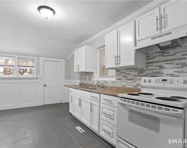 393 Huntington Street - Photo Thumbnail 8