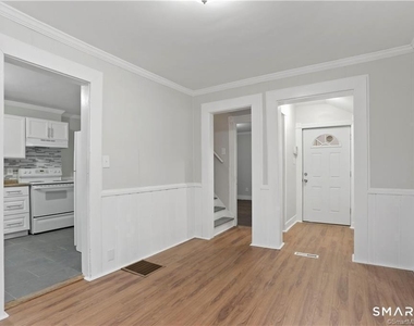 393 Huntington Street - Photo Thumbnail 3