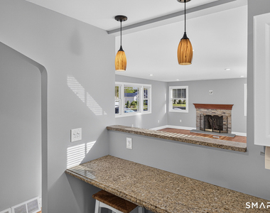 135 York Street - Photo Thumbnail 7