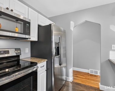135 York Street - Photo Thumbnail 8