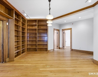 2750 Whitney Avenue - Photo Thumbnail 11