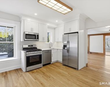 2750 Whitney Avenue - Photo Thumbnail 4