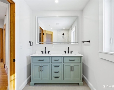 2750 Whitney Avenue - Photo Thumbnail 15