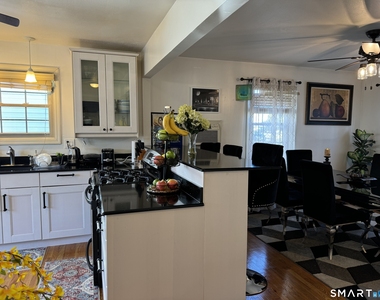 425 Huntington Road - Photo Thumbnail 6
