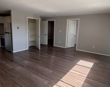 931 W. Main Street - Photo Thumbnail 1