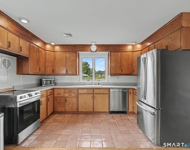 100 Lakeshore Terrace - Photo Thumbnail 22