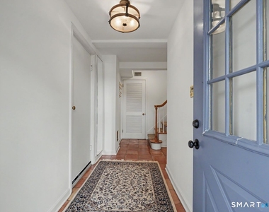 100 Lakeshore Terrace - Photo Thumbnail 12