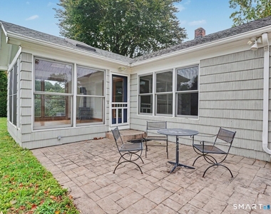 100 Lakeshore Terrace - Photo Thumbnail 4