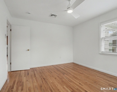 100 Lakeshore Terrace - Photo Thumbnail 32