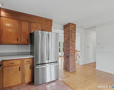 100 Lakeshore Terrace - Photo Thumbnail 23