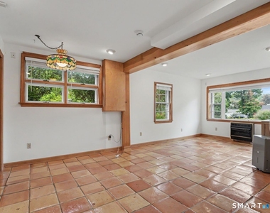 100 Lakeshore Terrace - Photo Thumbnail 19