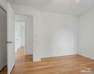 100 Lakeshore Terrace - Photo Thumbnail 28
