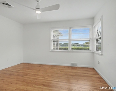 100 Lakeshore Terrace - Photo Thumbnail 31