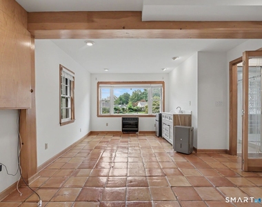 100 Lakeshore Terrace - Photo Thumbnail 18