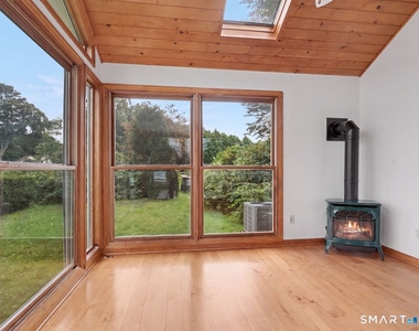 100 Lakeshore Terrace - Photo Thumbnail 16