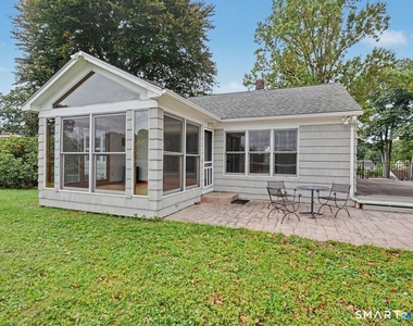 100 Lakeshore Terrace - Photo Thumbnail 2