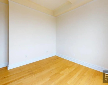166 2nd Avenue - Photo Thumbnail 3