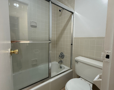 201 East 12th Street - Photo Thumbnail 13