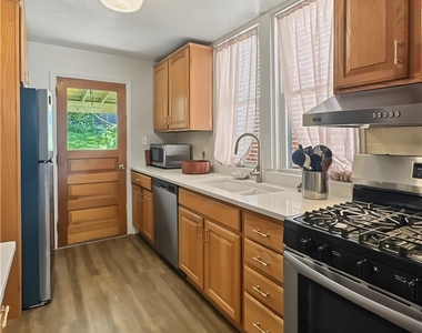 2904 Brentwood Ave - Photo Thumbnail 5