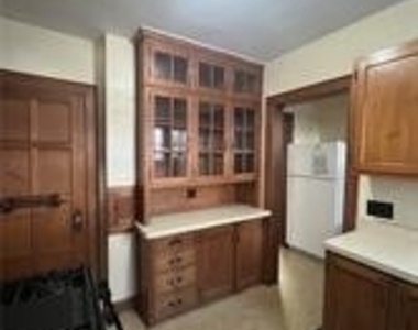 2928 Marshall Rd - Photo Thumbnail 10