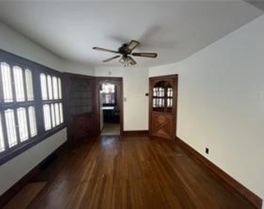 2928 Marshall Rd - Photo Thumbnail 7