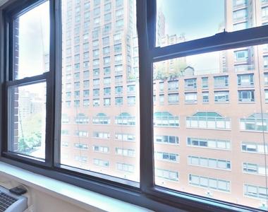 4th Avenue - Photo Thumbnail 8