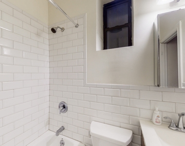 320 East 93rd Street - Photo Thumbnail 4