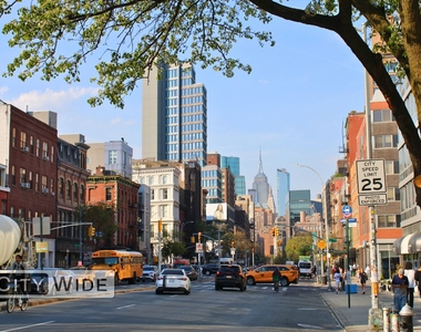 7 St Marks Place - Photo Thumbnail 4