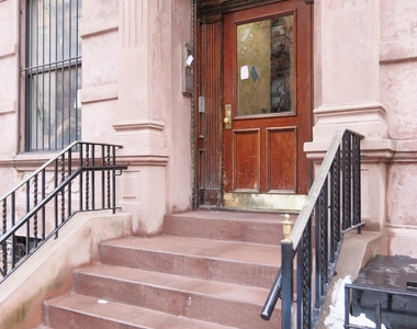 318 East 93rd Street - Photo Thumbnail 10