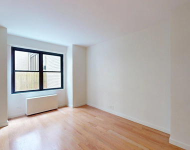 333 East 49th Street - Photo Thumbnail 2