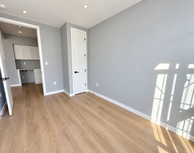 3507 Farragut Road - Photo Thumbnail 9