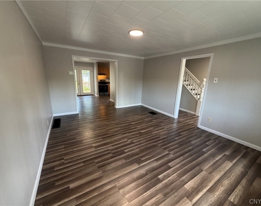 650 W End Ave - Photo Thumbnail 1