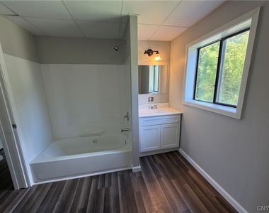650 W End Ave - Photo Thumbnail 12