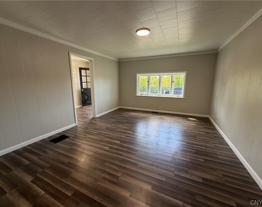 650 W End Ave - Photo Thumbnail 2