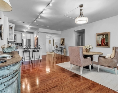 132 Lakefront Boulevard - Photo Thumbnail 13