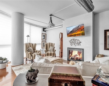 132 Lakefront Boulevard - Photo Thumbnail 9