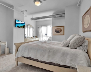 132 Lakefront Boulevard - Photo Thumbnail 5