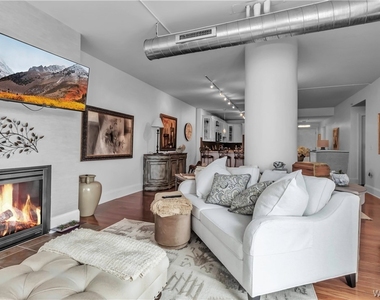 132 Lakefront Boulevard - Photo Thumbnail 10