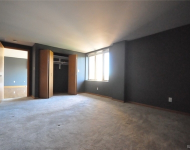 40 Waterfront Circle - Photo Thumbnail 16