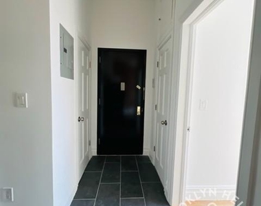 73 Saint Marks Avenue - Photo Thumbnail 6