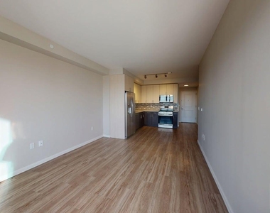 178-02 Hillside Avenue - Photo Thumbnail 5