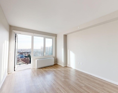 178-02 Hillside Avenue - Photo Thumbnail 3