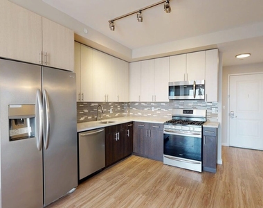178-02 Hillside Avenue - Photo Thumbnail 6