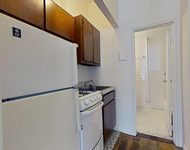 212 East 85th Street - Photo Thumbnail 1