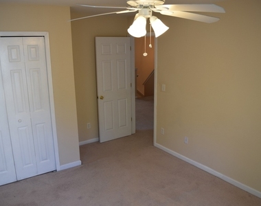111 Carlisle Street - Photo Thumbnail 17