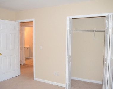 111 Carlisle Street - Photo Thumbnail 22