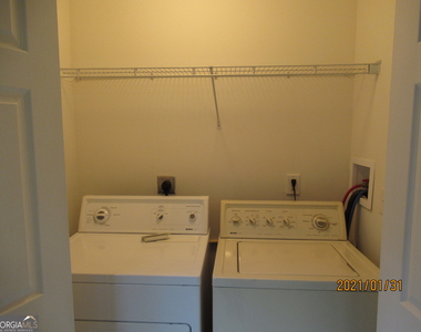 44 Cleves Way - Photo Thumbnail 5