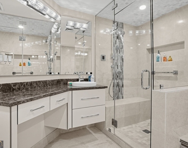700 Park Regency Place Ne - Photo Thumbnail 11