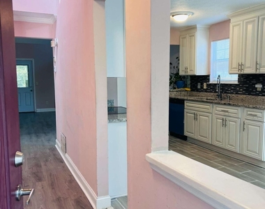 563 Crestridge Court - Photo Thumbnail 2
